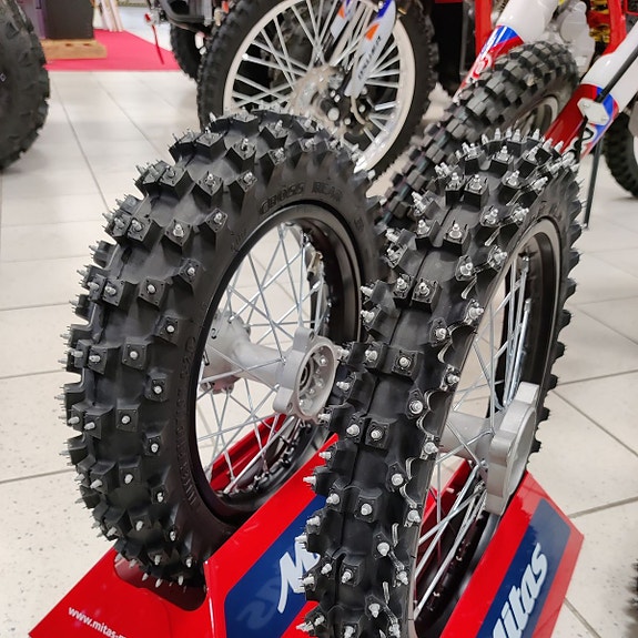 Vannesarja piikkirenkailla 14/17" - BSE 140 cc PH10L