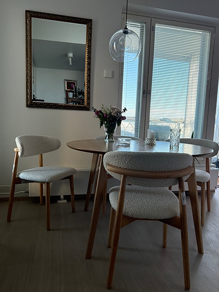 MYYTY Tamminen pyöreä ruokapöytä halkaisija 120cm korkeus 75cm
