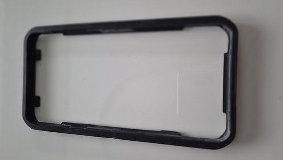 Samsung Galaxy S22+ teline suojakalvon asennusta varten