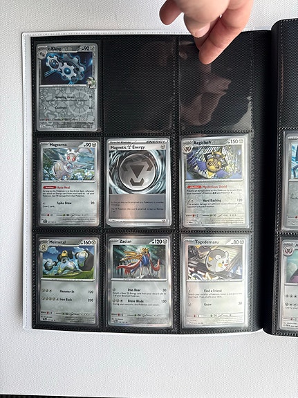Pokemon Holo/Reverse Holo Kortteja