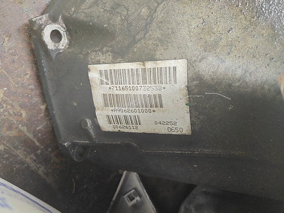MB sprinter 6 v laatikko , 213