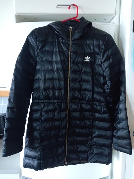 Adidas takki LÖYTÖ