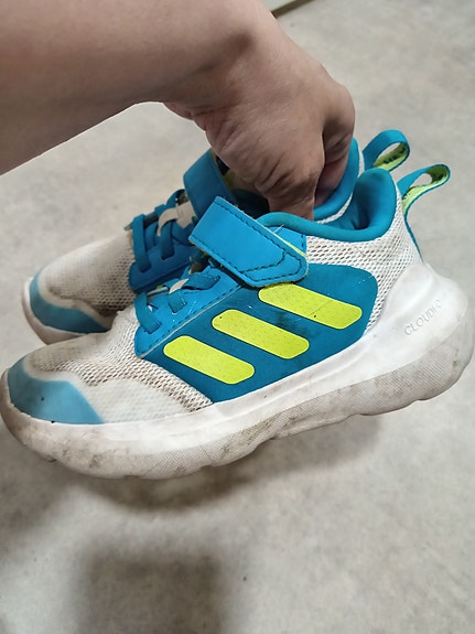 Adidas lasten lenkkarit
