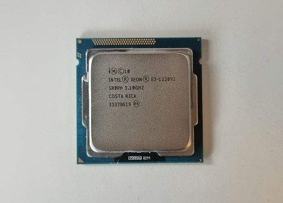 Intel Xeon E3-1220 v2 prosessori