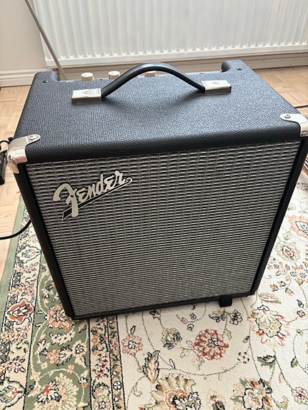 Fender Rumble 25 bassovahvistin