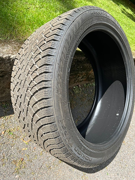 Nokian Hakkapeliitta R5 SUV 22" KITKARENKAAT (Melkein uudet!) 4kpl