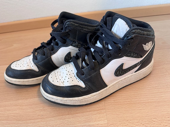 Nike Jordan Air 1 mid -tennarit, koko 37
