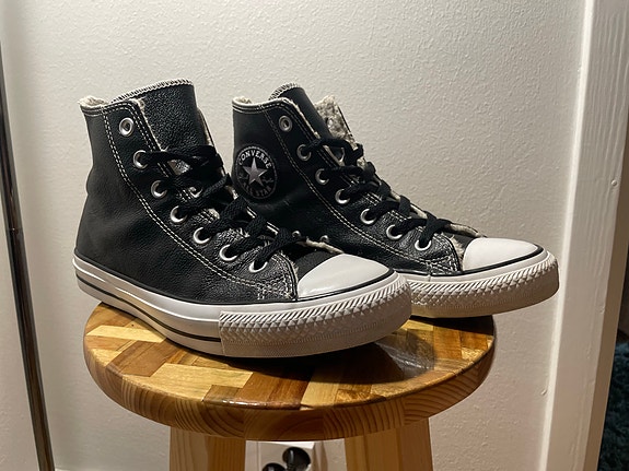 Converse nahkaiset talvitennarit koko 38 musta