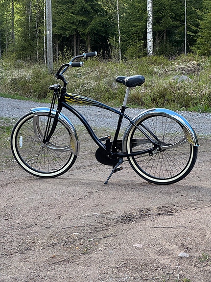 Giant kaupunkipyörä / beach cruiser
