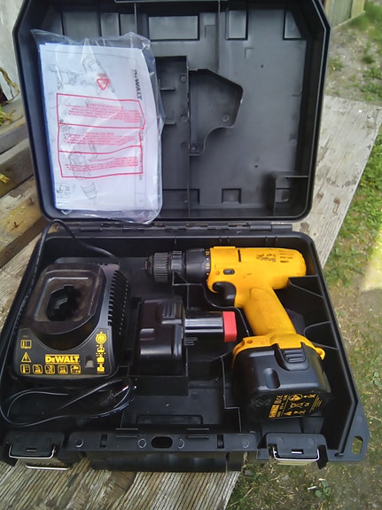 Dewalt akkuporakone
