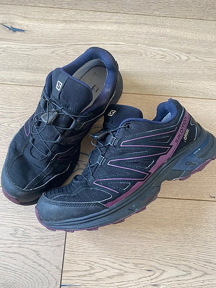 Salomon 40 2/3 koon goretex lenkkarit