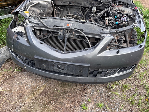 Mazda 6 etupuskuri