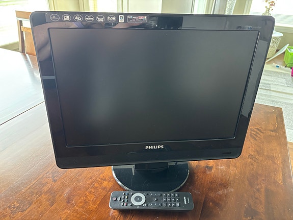 Philips televisio / näyttö kaukosäätimellä