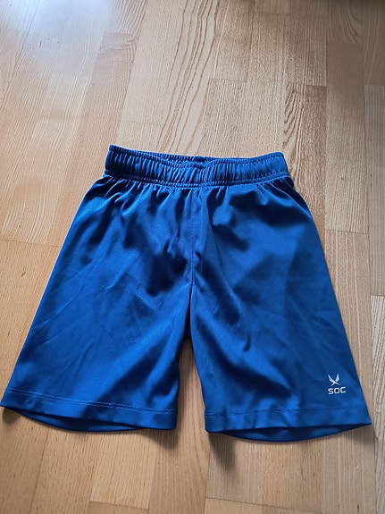 Siniset shortsit 122/128