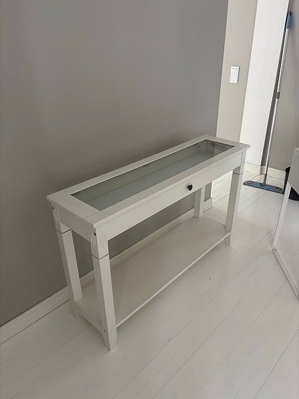 Ikea sivupöytä