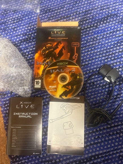 Halo 2 peli ja korvakuulolesetti