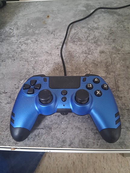 Playstation tai pc ohjain langallinen