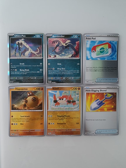 Pokemon holo-kortit yhteishintaan