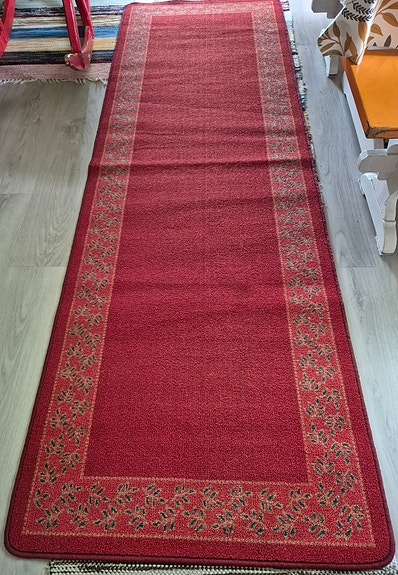Helmi punainen käytävämatto
