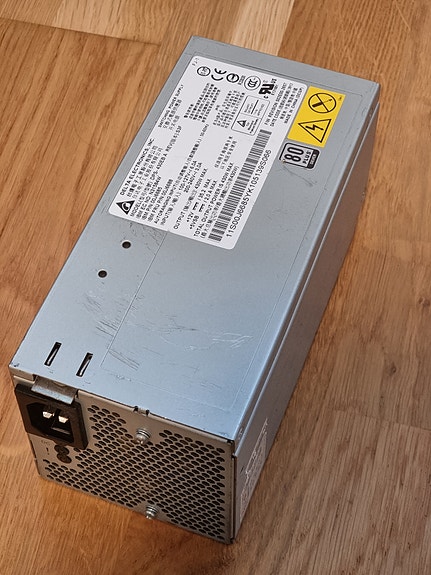 IBM / Delta 430W palvelimen virtalähde (DPS-430EB A)