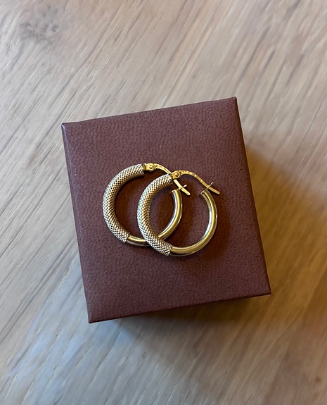 Kultaiset korvarenkaat 18k kultaa 20 mm