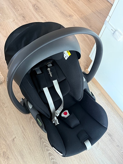 Cybex Cloud G turvakaukalo + käyttämätön telakka autoon