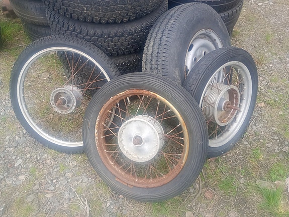 Mopon ja moottoripyörän vanteita