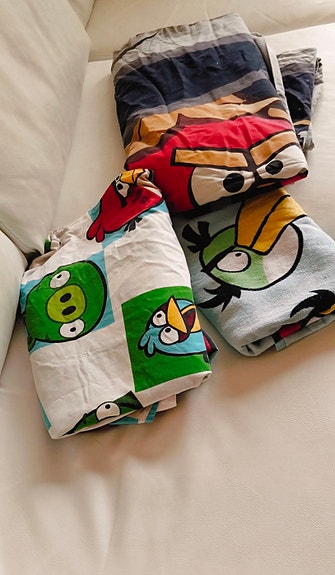 Angry birds pussilakanasetit ja pyyhe