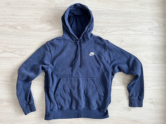 Nike huppari