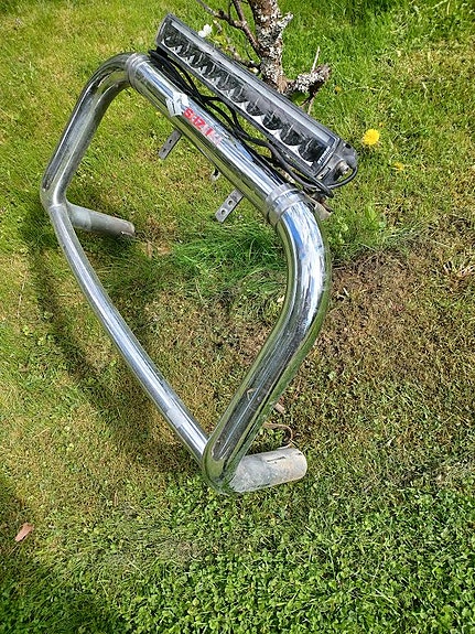 Auton valorauta + lisävalo