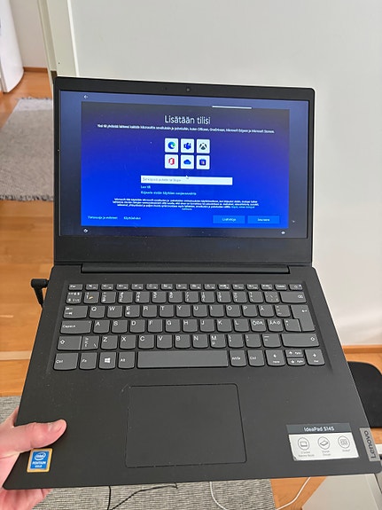 Lenovo kannettava tietokone 14" musta