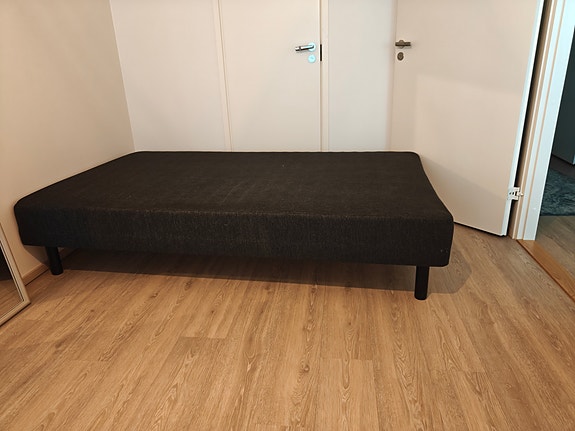 I want to sale  this bed in very good condition
