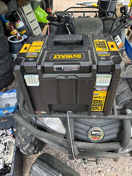 DeWalt DCS389NT puukkosaha