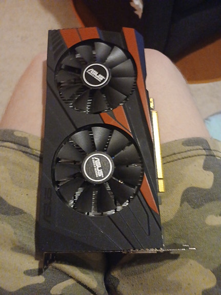 Asus Dual-näytönohjain PCI-E, 2 tuuletinta