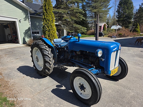 Fordson dexta