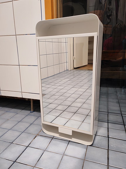 Peilikaappi IKEA