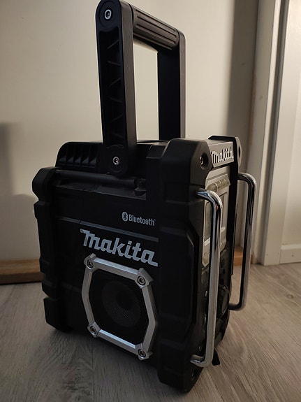 Makita bluetooth radio