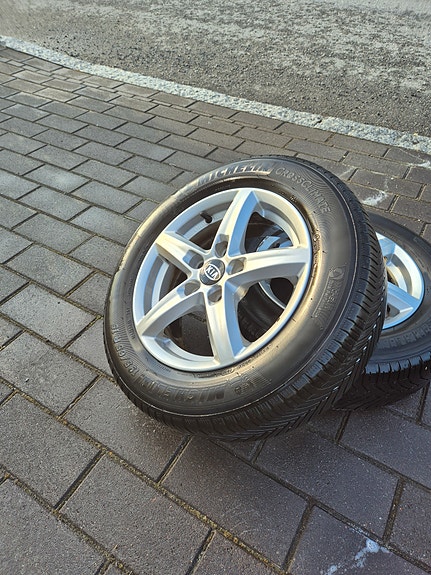 Kia Ceed rengaspaketti Michelin CrossClimate renkailla