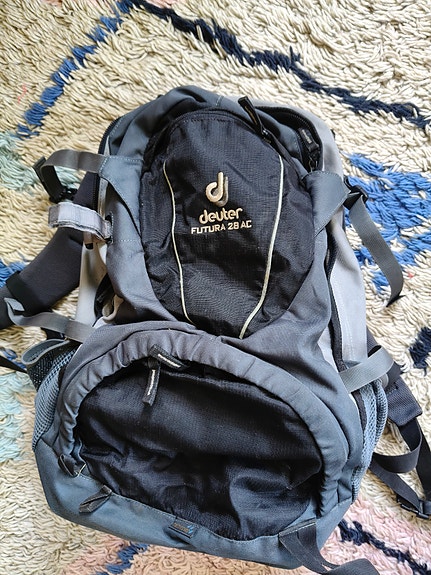 Deuter Futura 28 AC reppu, esim. päivävaelluksiin
