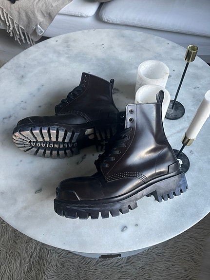 Balenciaga strike boots