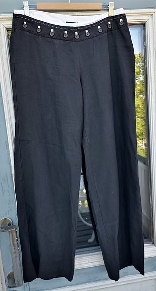Mustat pellavahousut