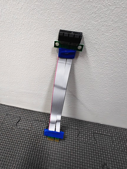 PCIe X1 jatkokaapeli