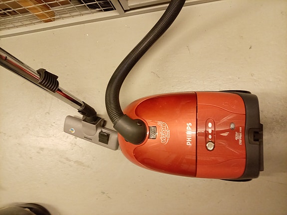 Philips pölynimuri punainen
