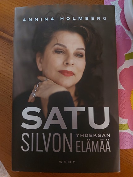 Satu Silvon elämä – Annina Holmberg | Kunto: Uusi