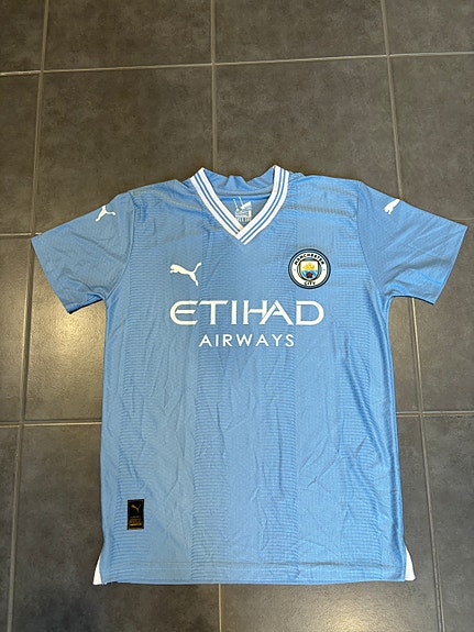Manchester city 23/24 pelipaita