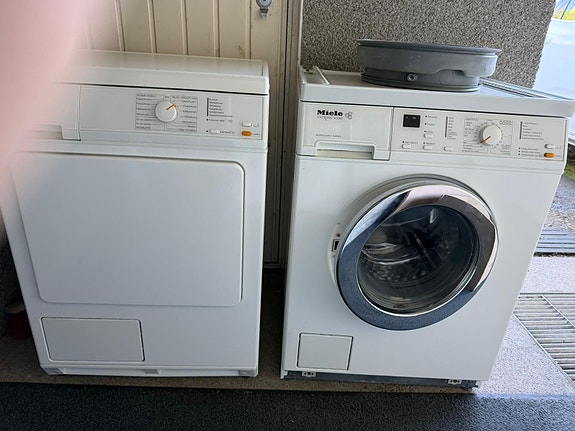 Miele pyykinpesukone ja kuivausrumpu