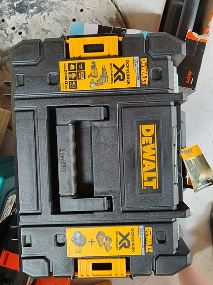 DeWalt DCF620D2K