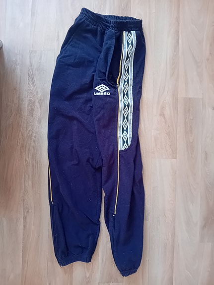 Umbro verkkarit, koko S