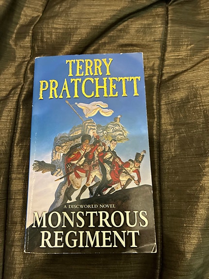 Terry Pratchett: Monstrous regiment