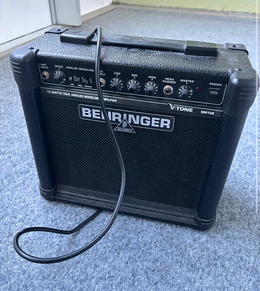 Behringer vahvistin